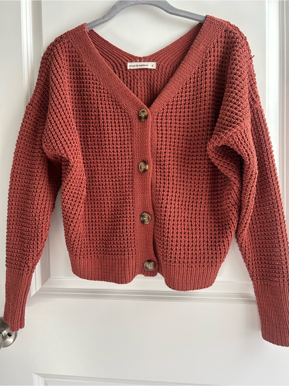 moon & madison Rust Textured V-Neck Button Cardigan